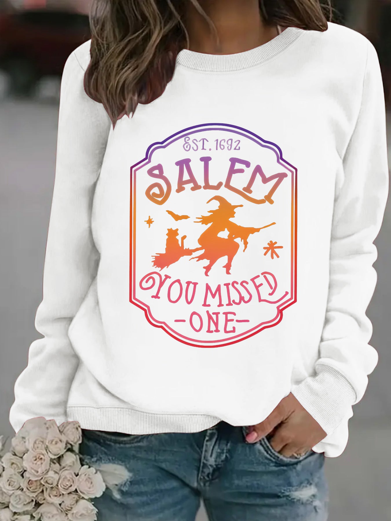 Long sleeved round neck SALEM witch print pullover sweatshirt