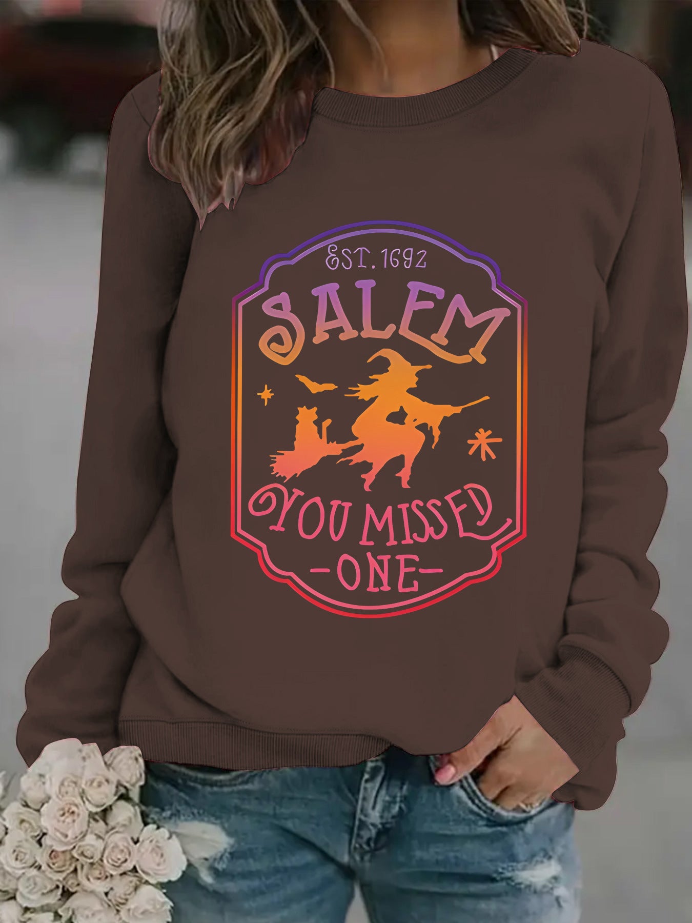 Long sleeved round neck SALEM witch print pullover sweatshirt