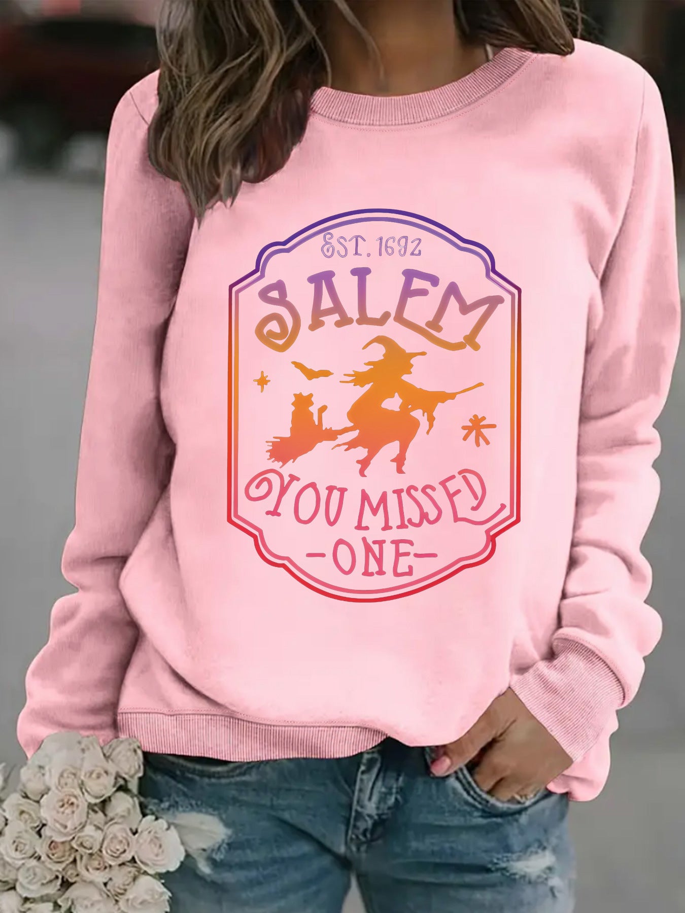 Long sleeved round neck SALEM witch print pullover sweatshirt