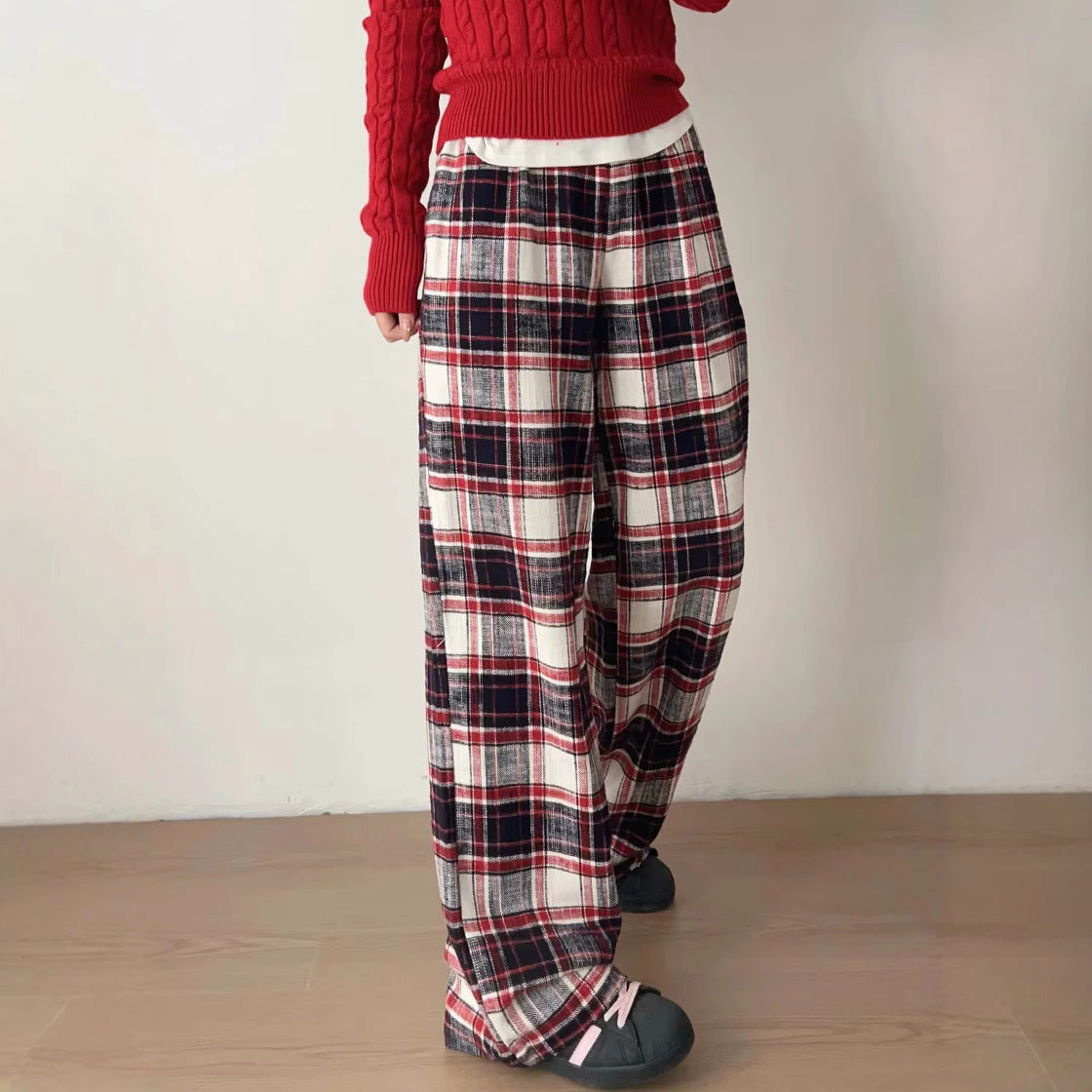 Low waisted red checkered brushed casual pants